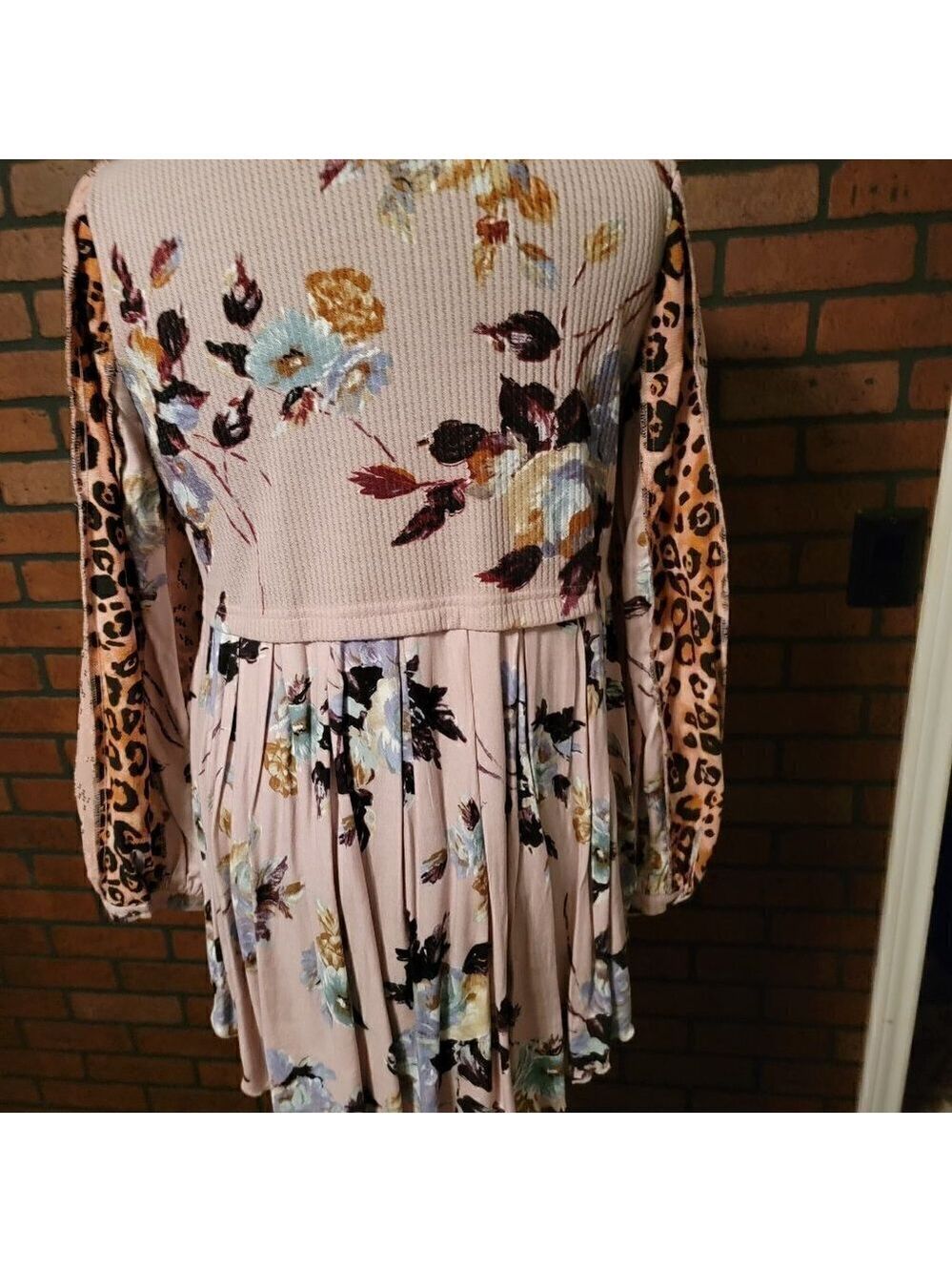 Ivy Jane Mixed Material Top.  Waffle fabric top with different kinds of fabric - Picture 4 of 9